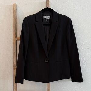 Kasper Women's Elegant Black Blazer